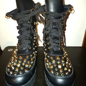 Black/Gold Size 9 studded  lace up platform boots
